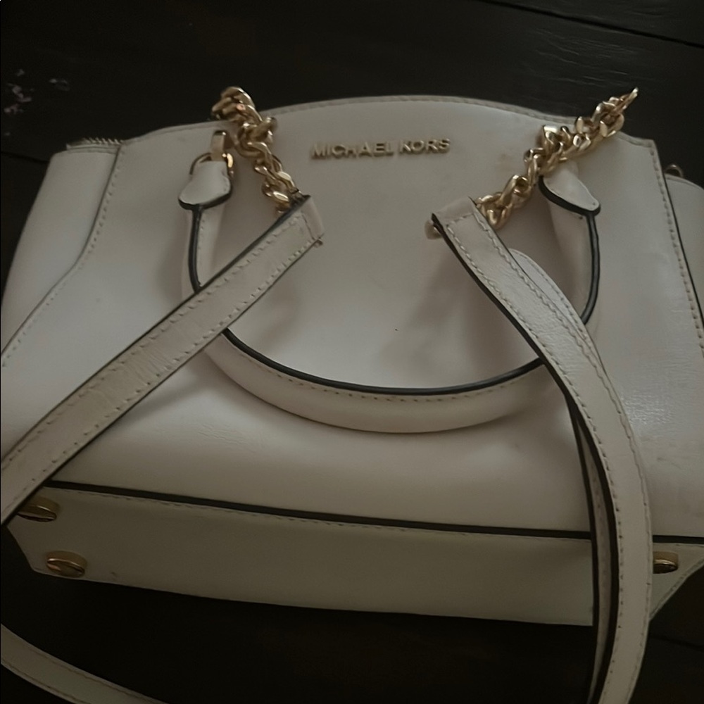 Michael Kors White Shoulder Bag with Gold Accents